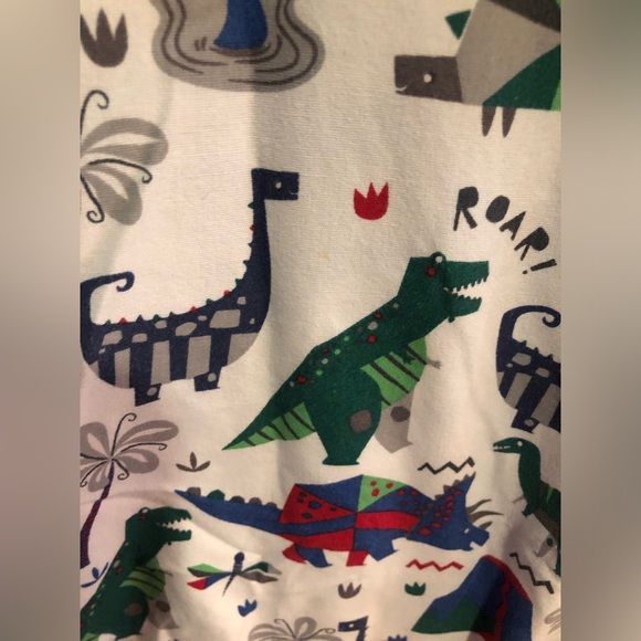 Butter-Soft dinosaur printed scrub top women’s size large - Picture 7 of 9